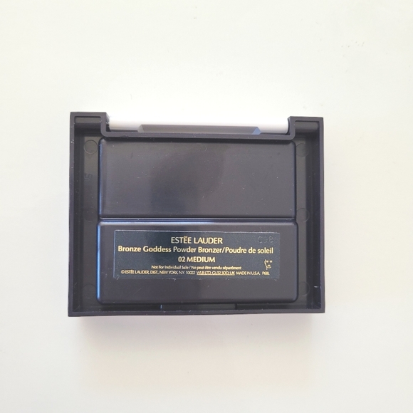 NEW ESTEE LAUDER Bronze Goddess Powder Bronzer 02 Medium - Picture 2 of 3